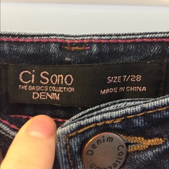 Dark wash high waisted skinny jeans. - Picture 4 of 5